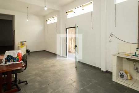 Casa à venda com 250m², 3 quartos e 2 vagas Casa à venda com 250m², 3 quartos e 2 vagasSalão de festas