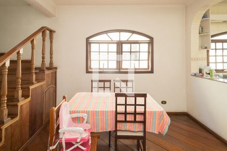 Casa à venda com 250m², 3 quartos e 2 vagas Casa à venda com 250m², 3 quartos e 2 vagasCopa