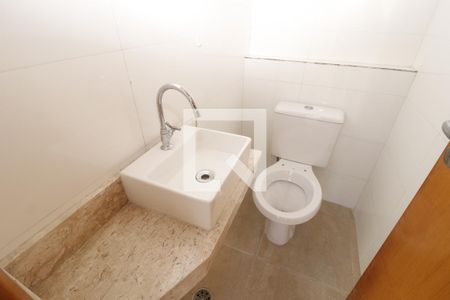 Casa à venda com 150m², 3 quartos e 4 vagasBanheiro de serviço