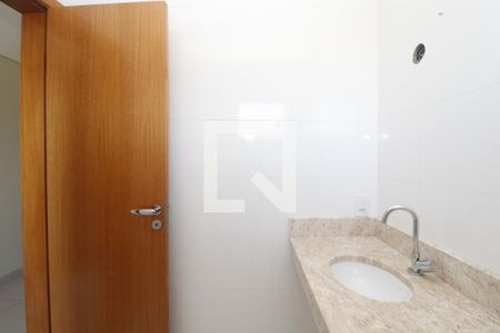 Casa à venda com 150m², 3 quartos e 4 vagasBanheiro da Suíte