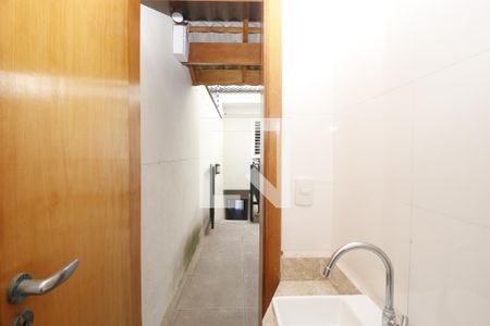 Casa à venda com 150m², 3 quartos e 4 vagasBanheiro de serviço