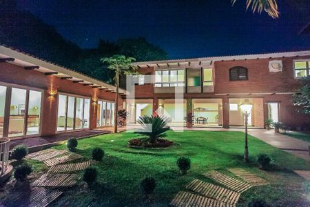 Casa à venda com 755m², 6 quartos e 4 vagasÁrea Externa