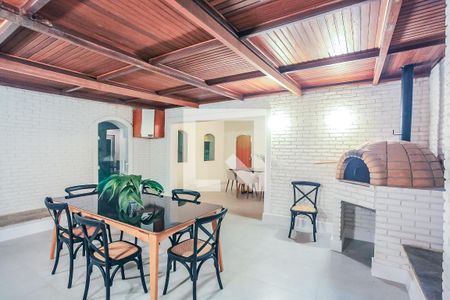 Casa à venda com 755m², 6 quartos e 4 vagasEspaço Gourmet