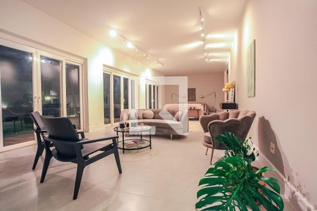 Casa à venda com 755m², 6 quartos e 4 vagasSala