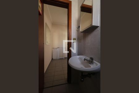 Apartamento para alugar com 160m², 3 quartos e 2 vagasBanheiro de Serviço