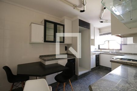 Apartamento para alugar com 160m², 3 quartos e 2 vagasCozinha