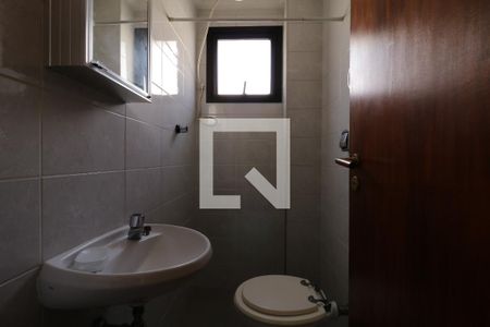 Apartamento para alugar com 160m², 3 quartos e 2 vagasBanheiro de Serviço