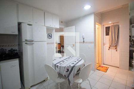 Apartamento para alugar com 140m², 4 quartos e 1 vaga Apartamento para alugar com 140m², 4 quartos e 1 vagaCozinha