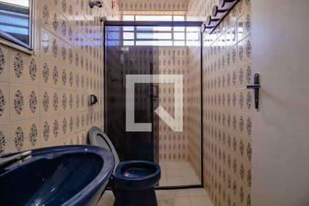 Casa à venda com 157m², 3 quartos e 2 vagasBanheiro