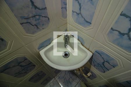 Casa à venda com 157m², 3 quartos e 2 vagasBanheiro