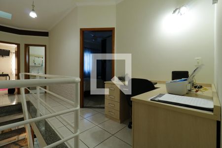 Casa à venda com 140m², 3 quartos e 4 vagasCorredor Superior