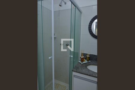 Casa de condomínio à venda com 170m², 4 quartos e 2 vagas Casa de condomínio à venda com 170m², 4 quartos e 2 vagasBanheiro 2