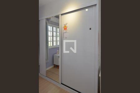 Casa de condomínio à venda com 170m², 4 quartos e 2 vagas Casa de condomínio à venda com 170m², 4 quartos e 2 vagasQuarto 2