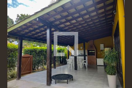 Casa de condomínio à venda com 170m², 4 quartos e 2 vagas Casa de condomínio à venda com 170m², 4 quartos e 2 vagasVaranda gourmet