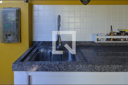 Casa de condomínio à venda com 170m², 4 quartos e 2 vagas Casa de condomínio à venda com 170m², 4 quartos e 2 vagasVaranda gourmet