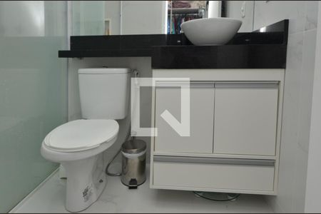 Casa de condomínio à venda com 170m², 4 quartos e 2 vagas Casa de condomínio à venda com 170m², 4 quartos e 2 vagasBanheiro da Suíte 1