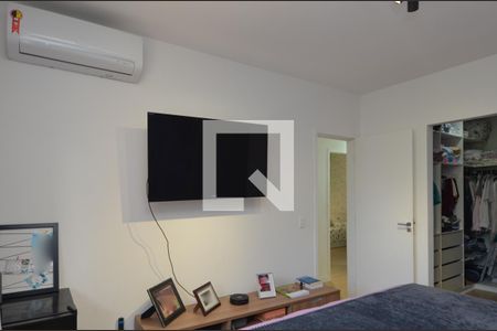 Casa de condomínio à venda com 170m², 4 quartos e 2 vagas Casa de condomínio à venda com 170m², 4 quartos e 2 vagasSuite 1