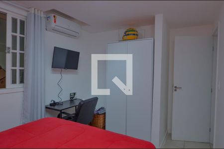 Casa de condomínio à venda com 170m², 4 quartos e 2 vagas Casa de condomínio à venda com 170m², 4 quartos e 2 vagasSuite 2