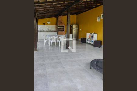 Casa de condomínio à venda com 170m², 4 quartos e 2 vagas Casa de condomínio à venda com 170m², 4 quartos e 2 vagasVaranda gourmet