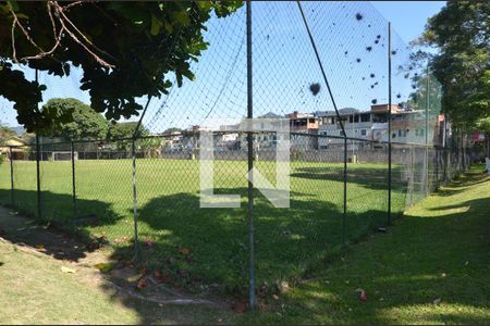 Casa de condomínio à venda com 170m², 4 quartos e 2 vagas Casa de condomínio à venda com 170m², 4 quartos e 2 vagasÁrea comum -Campo