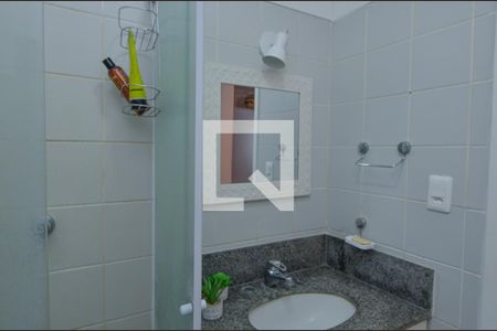 Casa de condomínio à venda com 170m², 4 quartos e 2 vagas Casa de condomínio à venda com 170m², 4 quartos e 2 vagasBanheiro da Suíte 2