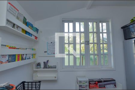 Casa de condomínio à venda com 170m², 4 quartos e 2 vagas Casa de condomínio à venda com 170m², 4 quartos e 2 vagasQuarto de serviço