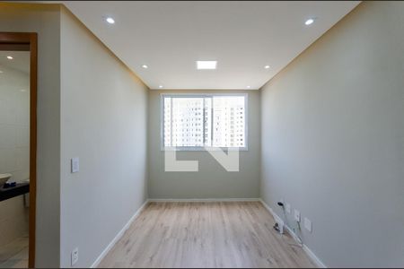 Apartamento à venda com 44m², 2 quartos e 1 vaga Apartamento à venda com 44m², 2 quartos e 1 vagaSala