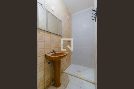 Banheiro de kitnet/studio para alugar com 1 quarto, 27m² em Cidade Baixa, Porto Alegre