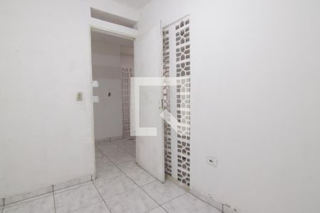 Quarto 1 de casa para alugar com 2 quartos, 40m² em Parque Cisper, São Paulo