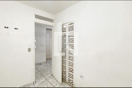 Quarto 1 de casa para alugar com 2 quartos, 40m² em Parque Cisper, São Paulo