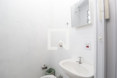 Casa para alugar com 55m², 2 quartos e sem vagaBanheiro