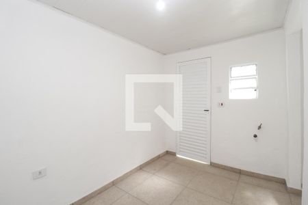 Sala de casa para alugar com 2 quartos, 55m² em Parque Peruche, São Paulo