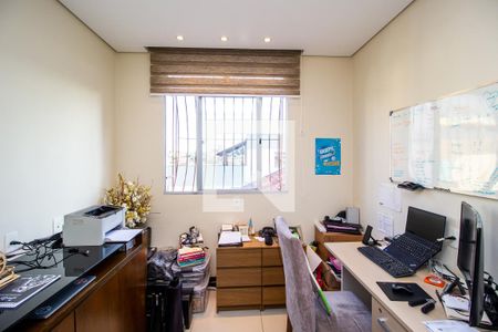 Quarto 1 de apartamento para alugar com 3 quartos, 120m² em Fernão Dias, Belo Horizonte