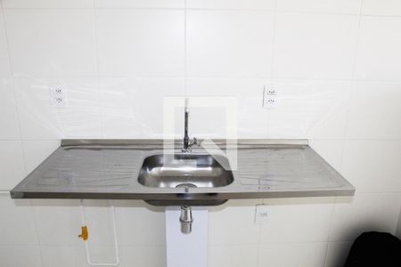 Sala/Cozinha de apartamento para alugar com 2 quartos, 33m² em Itaquera, São Paulo