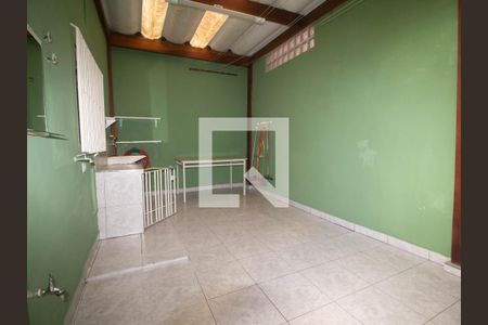 Casa à venda com 100m², 2 quartos e sem vagaÁrea de Serviço
