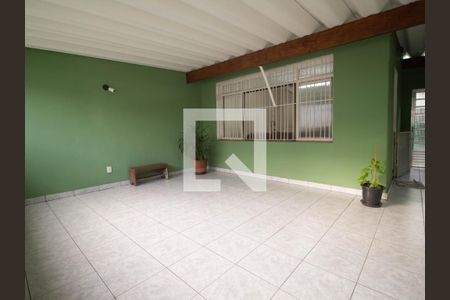 Casa à venda com 100m², 2 quartos e sem vagaÁrea comum
