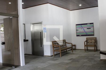 Apartamento para alugar com 200m², 4 quartos e 4 vagasHall social