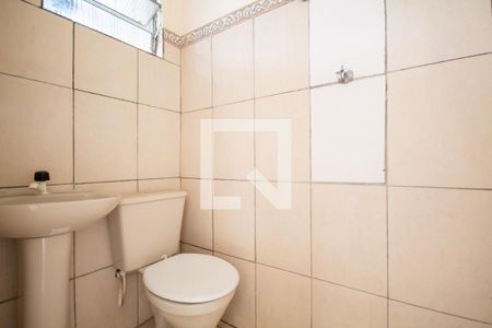 Banheiro de casa para alugar com 1 quarto, 45m² em Jardim Roberto, Osasco