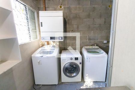 Studio para alugar com 37m², 1 quarto e sem vaga Studio para alugar com 37m², 1 quarto e sem vagaÁrea comum - Lavanderia