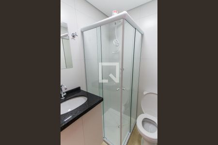 Banheiro de kitnet/studio à venda com 1 quarto, 24m² em Vila Mazzei, São Paulo
