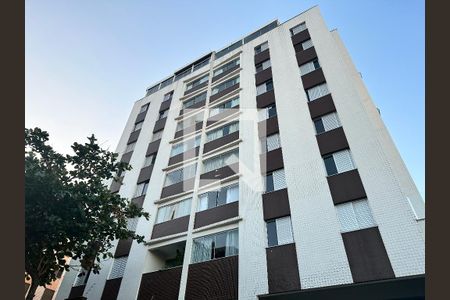 Apartamento à venda com 130m², 3 quartos e 2 vagasFachada
