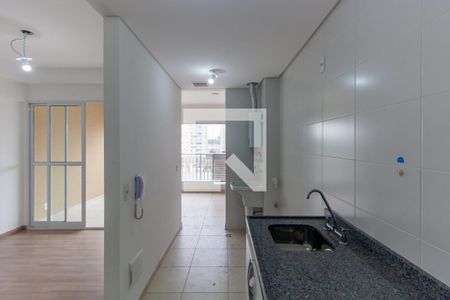 Cozinha de apartamento para alugar com 2 quartos, 64m² em Vila Ema, São Paulo