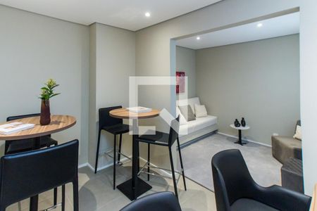 Apartamento para alugar com 30m², 1 quarto e sem vaga Apartamento para alugar com 30m², 1 quarto e sem vagaÁrea comum - Salão de festas