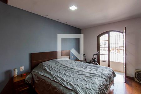 Suíte  de casa à venda com 4 quartos, 240m² em Penha de França, São Paulo