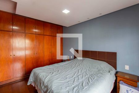 Suíte  de casa à venda com 4 quartos, 240m² em Penha de França, São Paulo