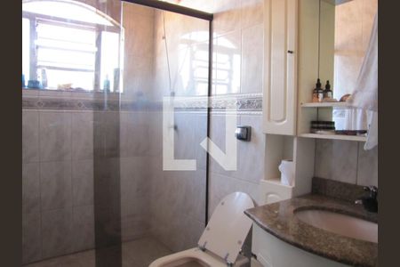 Casa à venda com 125m², 3 quartos e 2 vagasBanheiro 1