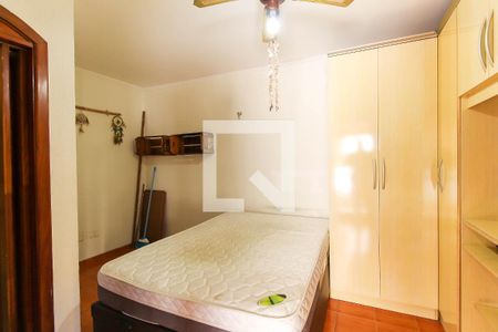 Casa à venda com 250m², 6 quartos e 4 vagasQuarto 2 Externo