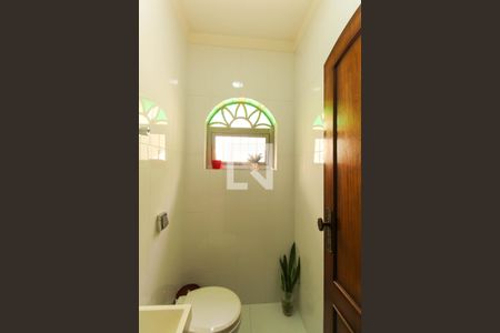 Casa à venda com 250m², 6 quartos e 4 vagasLavabo