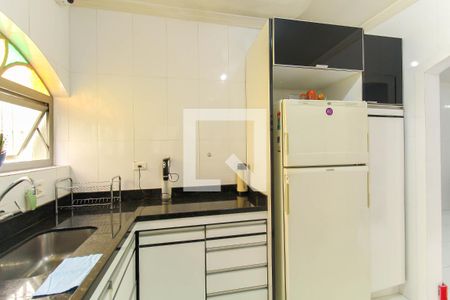 Casa à venda com 250m², 6 quartos e 4 vagasCozinha