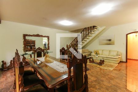Sala de casa à venda com 6 quartos, 250m² em Jardim Analia Franco, São Paulo